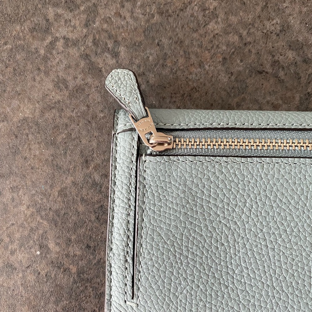 Coach Women’s Soft Mint Green Trifold Wallet - Picture 6 of 12